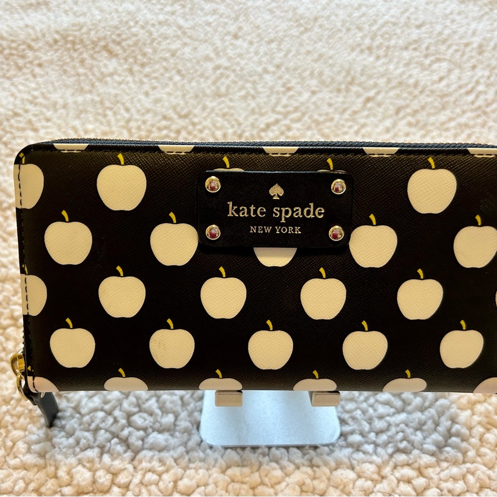kate spade Continental Wallet - Black & Immaculate